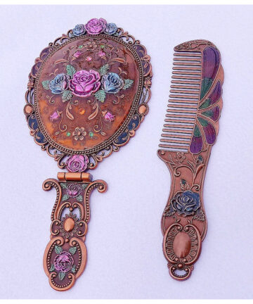 Creative retro embossed pattern peacock makeup decorative mirror portable portable folding metal handle beauty comb mirror