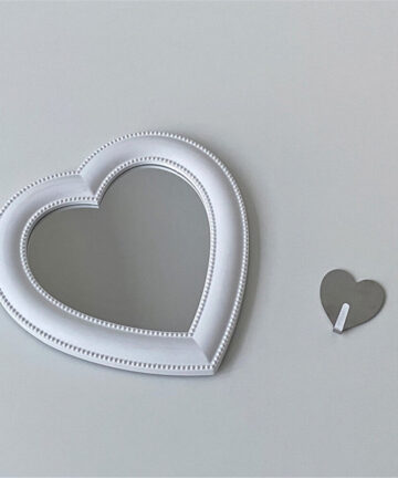 Heart Shape Make-up Mirror Girls Room Decor Stand On Table Bedroom Cosmetic Mirror Dormitory Bathroom Accessories Wall Hanging