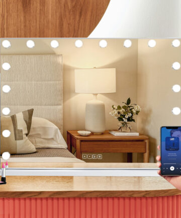 Hollywood Vanity Mirror with Bluetooth 18 Dimmable LED Bulbs 80x58cm